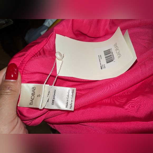 16. NWT BAOBAB X REVOLVE PROVIDENCIA MAXI DRESS IN FUSCHIA - Picture 6 of 6